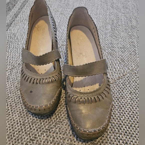 Reiner Shoes - Remonte Dorndorf By Reiner 38/ 8 Leather Shoes Mary Jane light Green